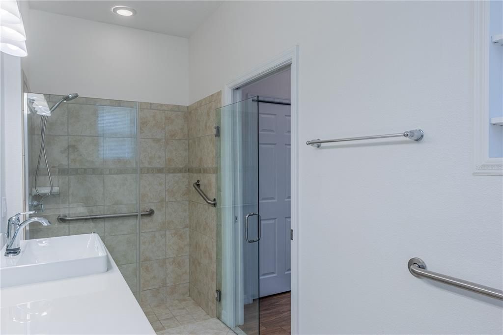 For Sale: $340,000 (2 beds, 2 baths, 1358 Square Feet)