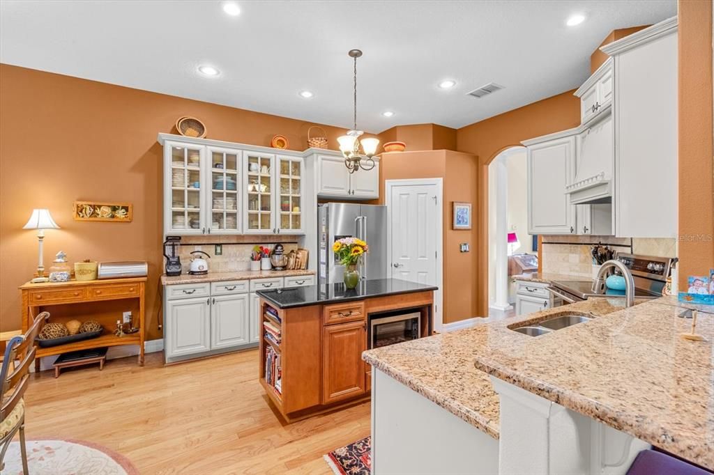 Plenty of kitchen pantry, cabinet and counter spaces!