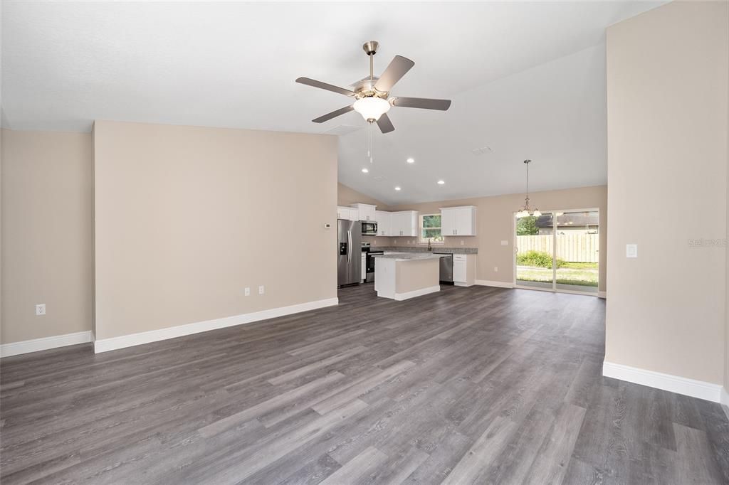 For Sale: $284,900 (3 beds, 2 baths, 1453 Square Feet)