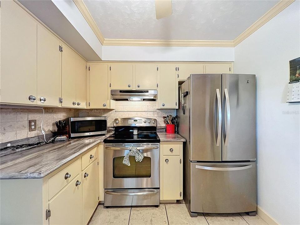 For Sale: $310,000 (2 beds, 2 baths, 1746 Square Feet)