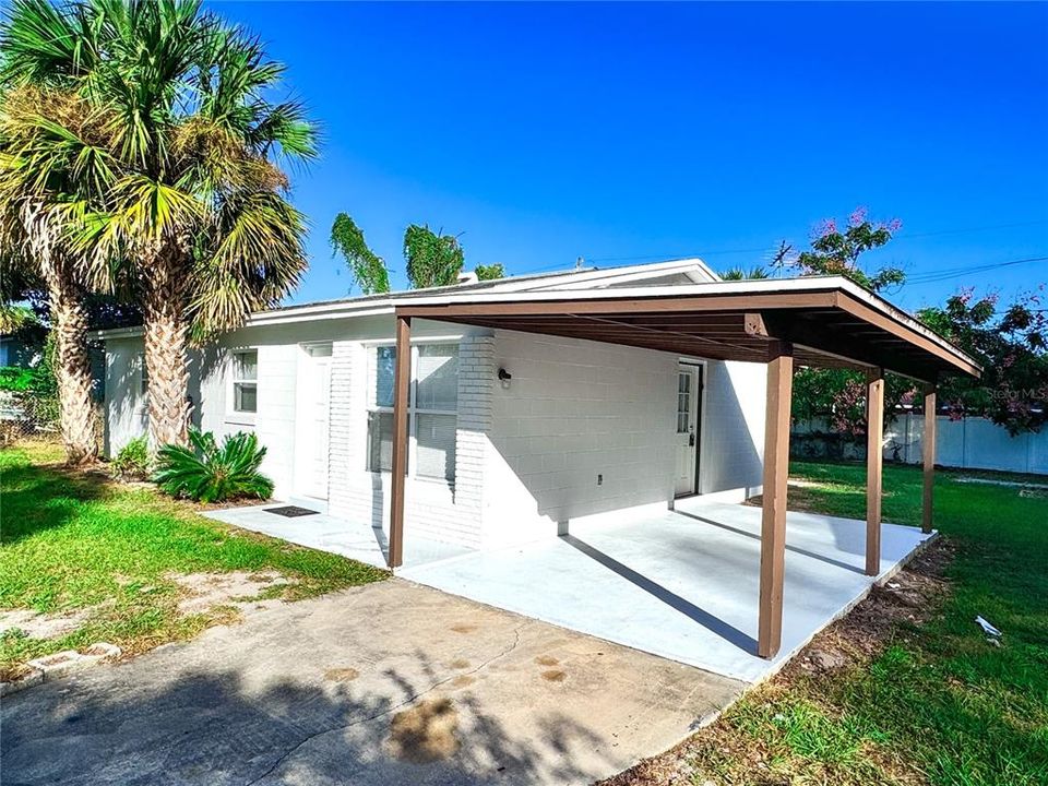 For Sale: $265,000 (3 beds, 1 baths, 900 Square Feet)