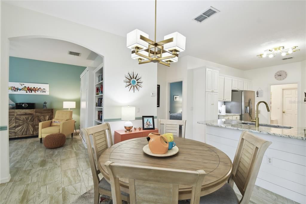 Arched doorway to Family Room