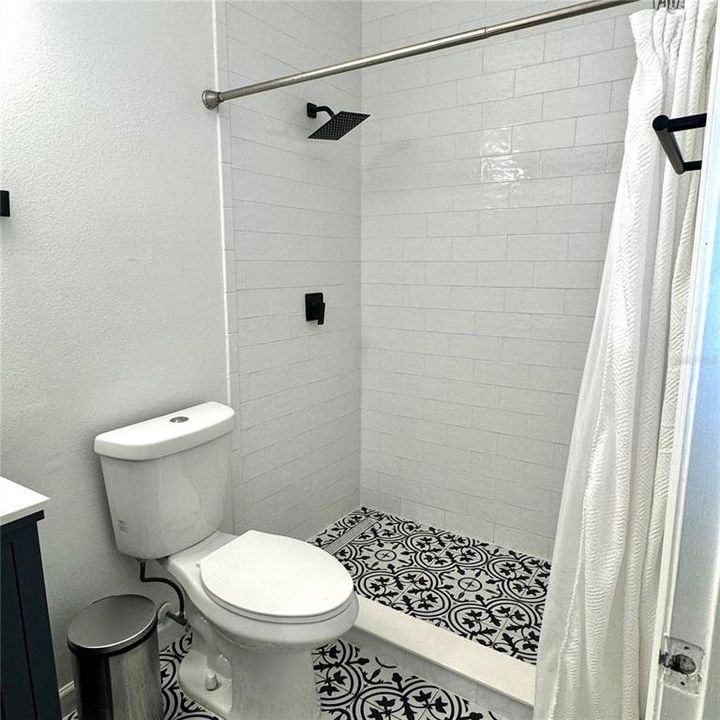 For Rent: $2,500 (3 beds, 2 baths, 1215 Square Feet)