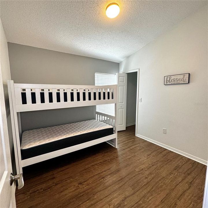 For Rent: $2,500 (3 beds, 2 baths, 1215 Square Feet)