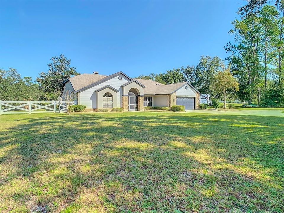 For Sale: $595,000 (3 beds, 2 baths, 2263 Square Feet)