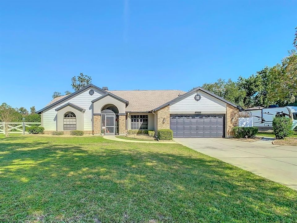 For Sale: $595,000 (3 beds, 2 baths, 2263 Square Feet)