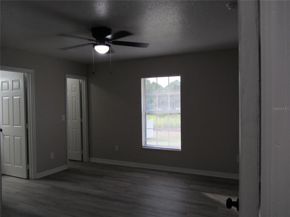 For Rent: $1,900 (3 beds, 2 baths, 1368 Square Feet)