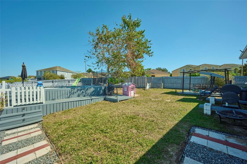 For Sale: $349,000 (4 beds, 2 baths, 1730 Square Feet)