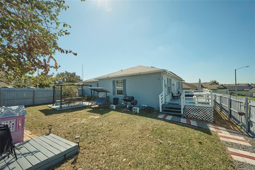 For Sale: $349,000 (4 beds, 2 baths, 1730 Square Feet)