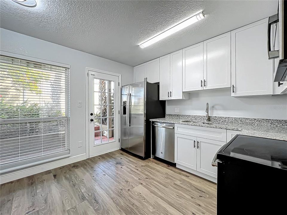 For Sale: $199,990 (3 beds, 2 baths, 1080 Square Feet)