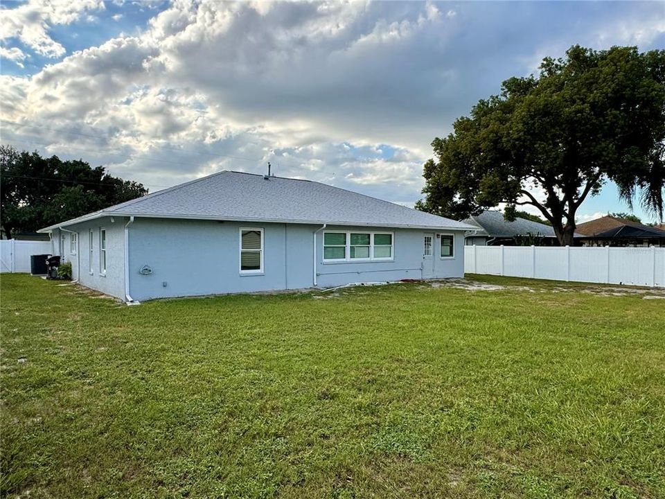 For Sale: $369,500 (3 beds, 2 baths, 1836 Square Feet)