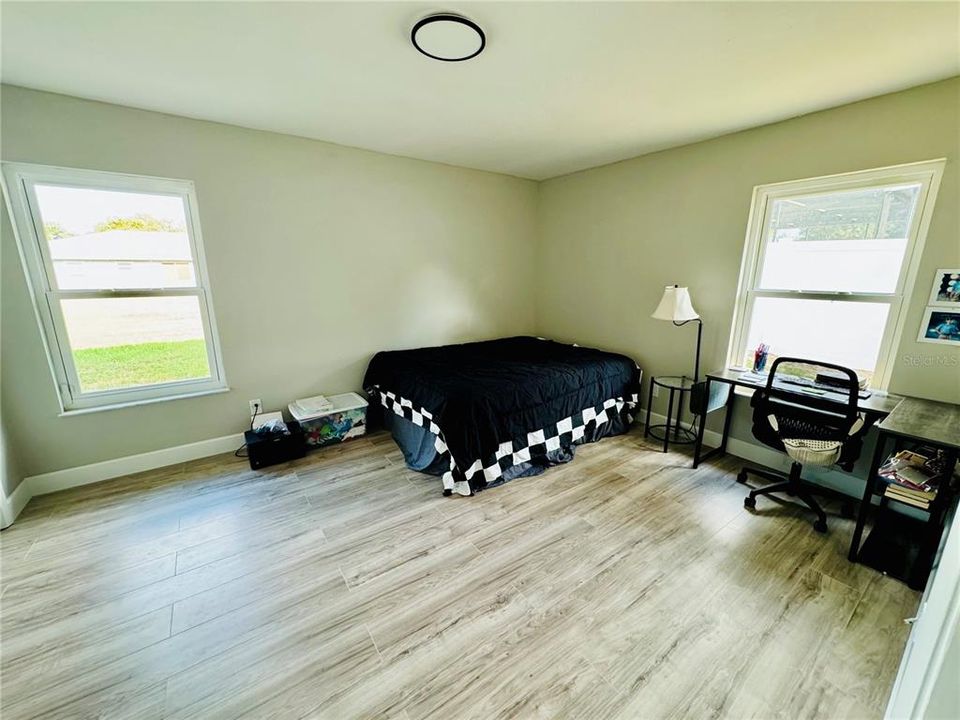 For Sale: $369,500 (3 beds, 2 baths, 1836 Square Feet)