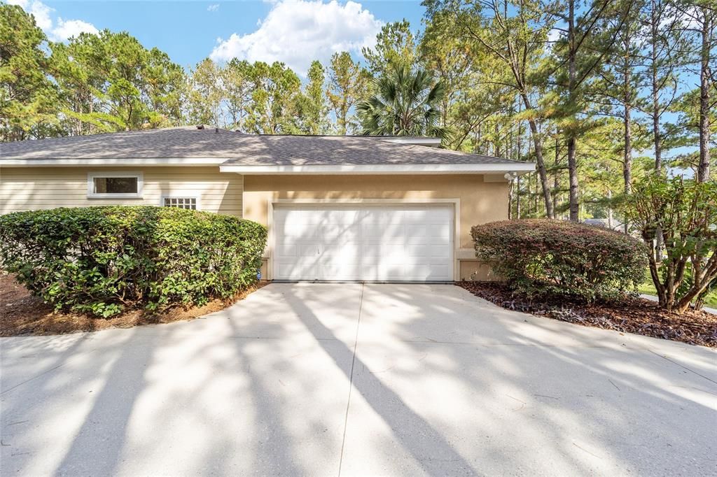 2 car garage, side entry