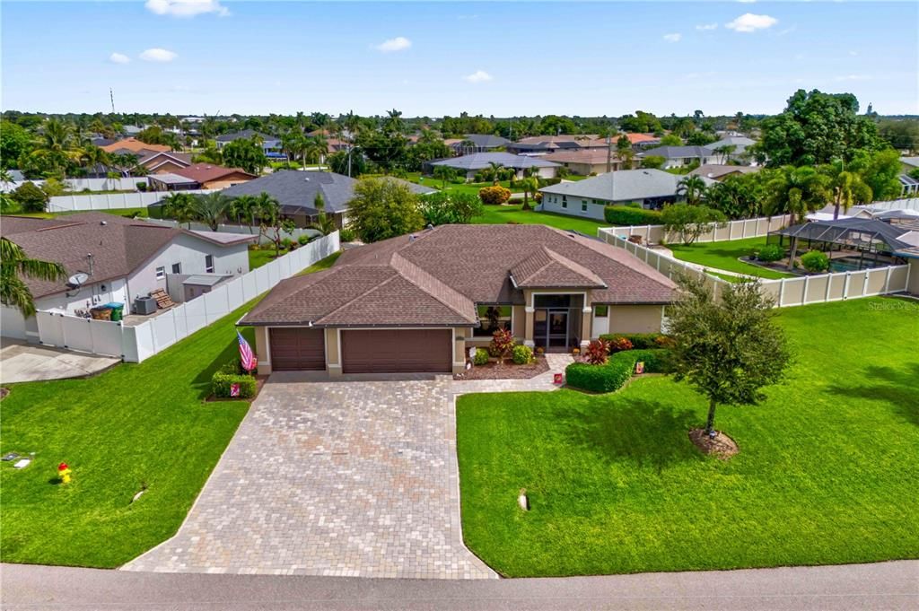 For Sale: $524,900 (3 beds, 2 baths, 1749 Square Feet)