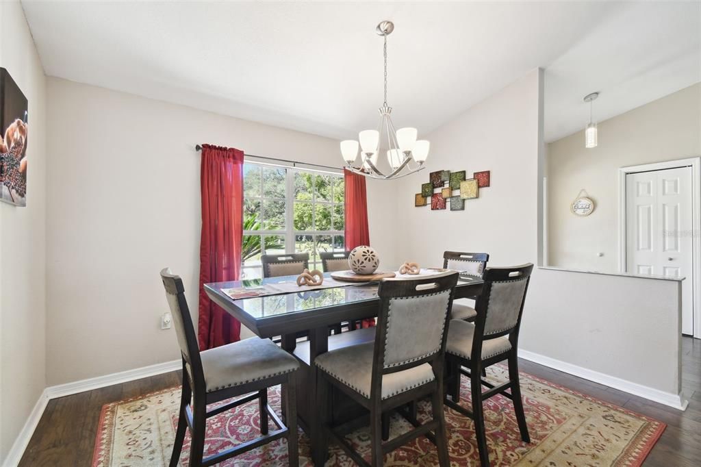 For Sale: $334,999 (2 beds, 2 baths, 1559 Square Feet)