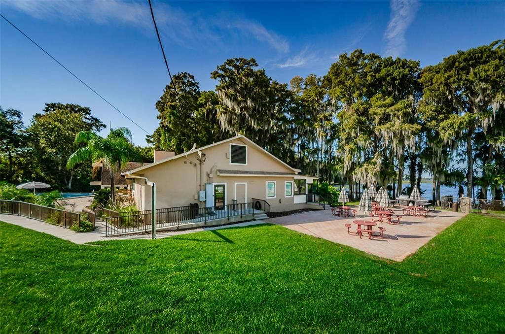 Stunning view of Lake Tarpon at the Lodge