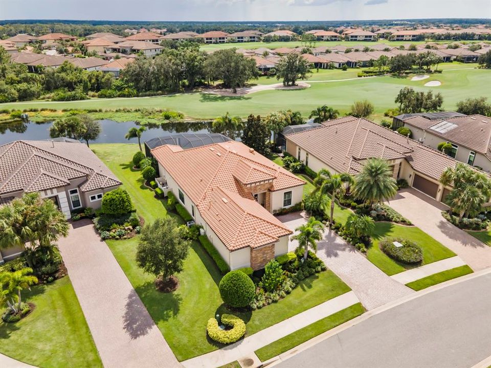 For Sale: $1,800,000 (3 beds, 3 baths, 2841 Square Feet)