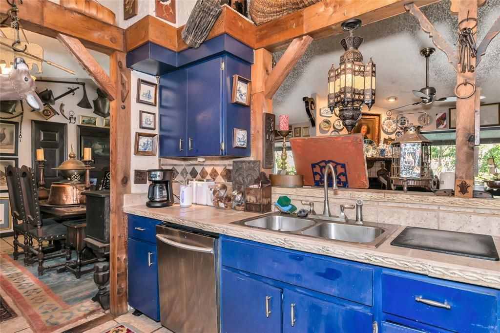 kitchen with breakfast bar