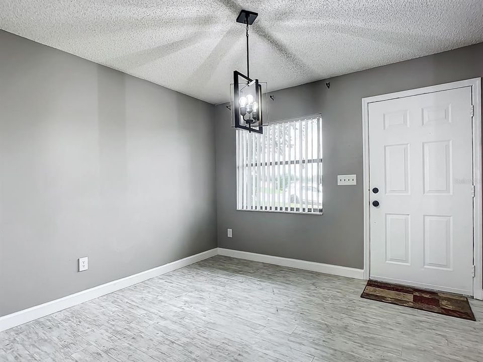 For Sale: $289,900 (3 beds, 2 baths, 1322 Square Feet)