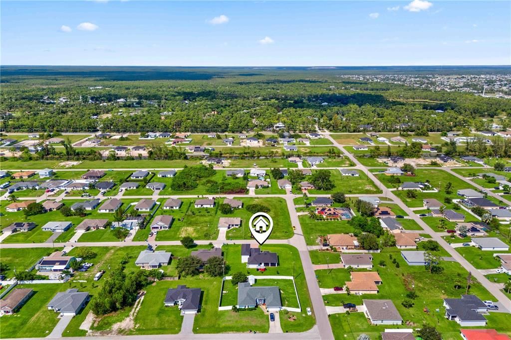 Birds eye view of property