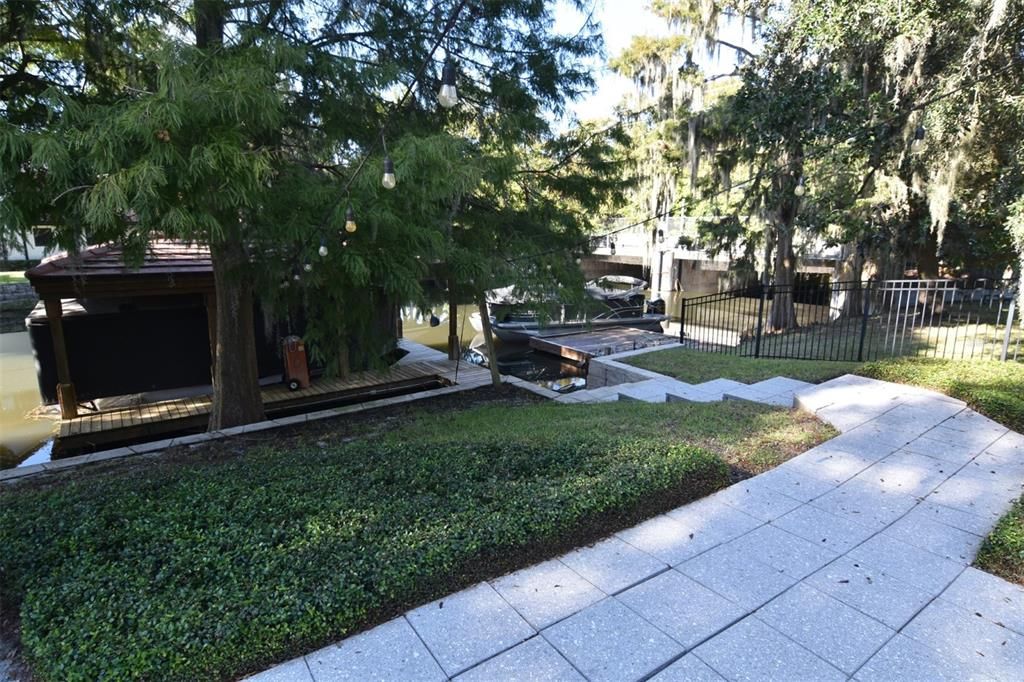 En Venta: $3,299,000 (4 camas, 4 baños, 5000 Pies cuadrados)