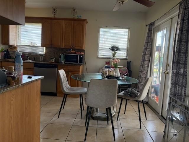 For Sale: $269,900 (3 beds, 1 baths, 972 Square Feet)