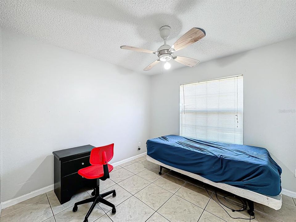 For Sale: $295,000 (3 beds, 2 baths, 1256 Square Feet)