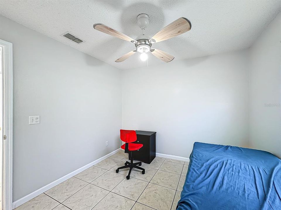 For Sale: $295,000 (3 beds, 2 baths, 1256 Square Feet)