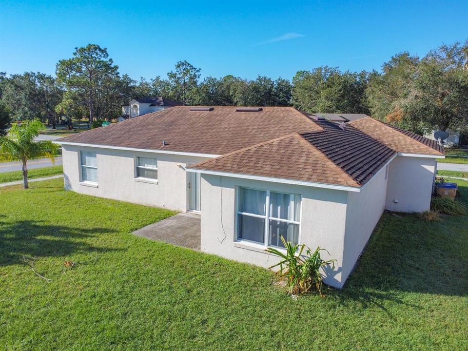 For Sale: $295,000 (3 beds, 2 baths, 1256 Square Feet)