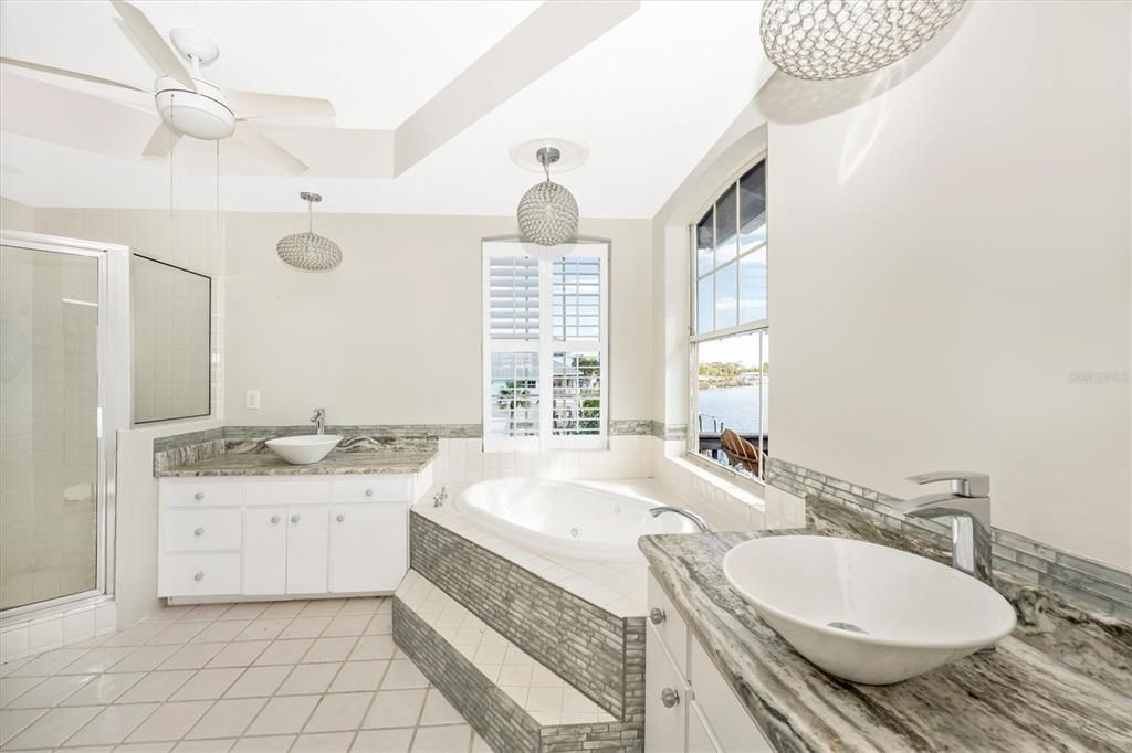 Upper Level soaking tub with views that say Ahhhhh!