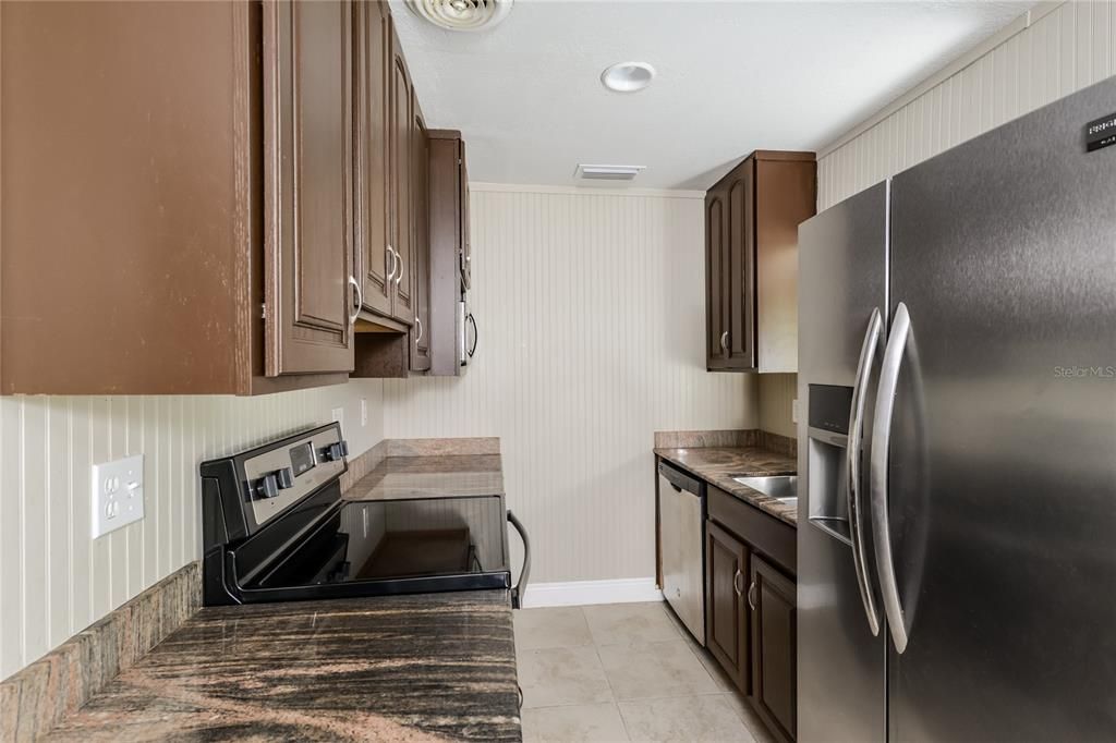 For Rent: $2,240 (3 beds, 2 baths, 1236 Square Feet)