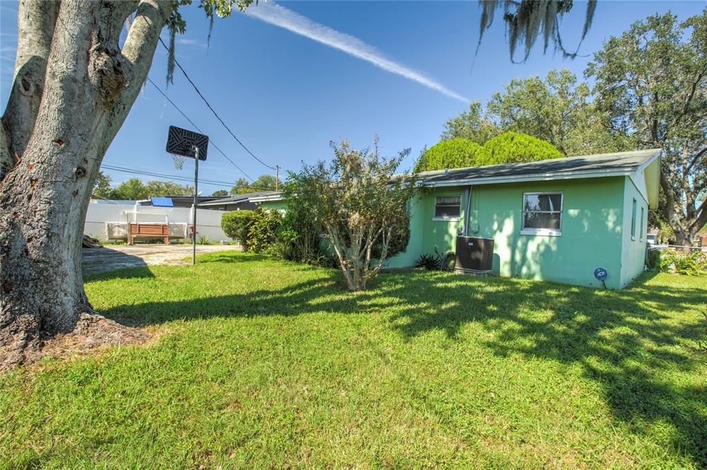 For Sale: $198,000 (3 beds, 1 baths, 1091 Square Feet)