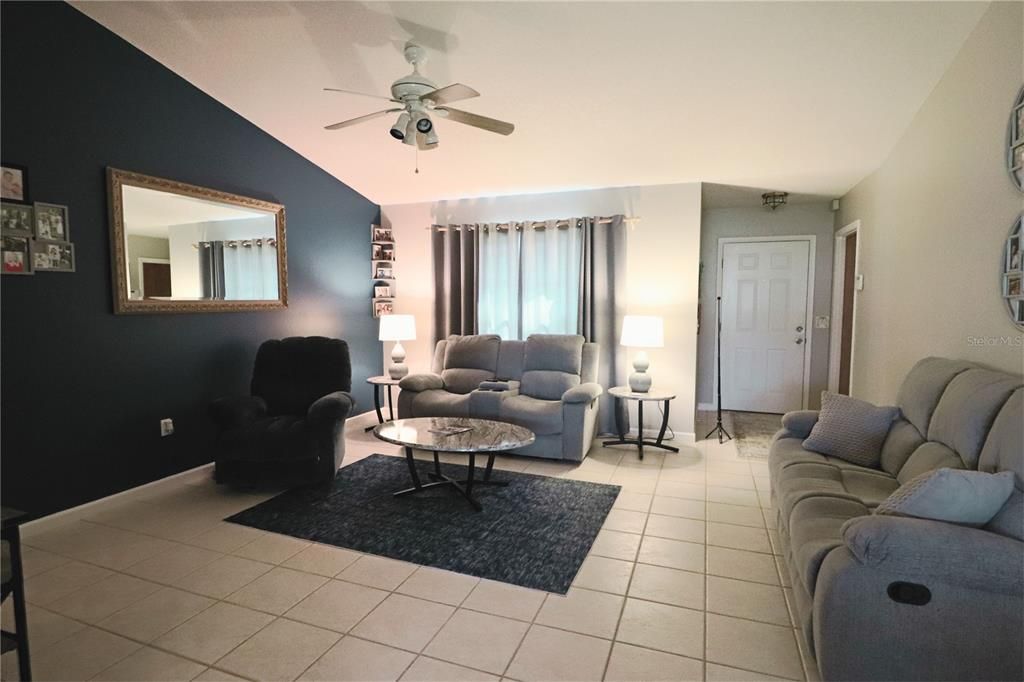 For Sale: $269,900 (3 beds, 2 baths, 1175 Square Feet)