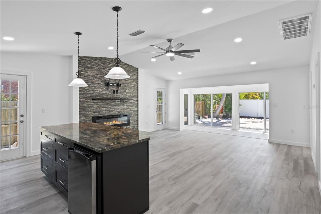 If you are very particular and like having upscale touches, this home and kitchen were made for you! Brand new stainless steel appliances, large kitchen sink, STUNNING granite that is a work of art in itself - impeccable!