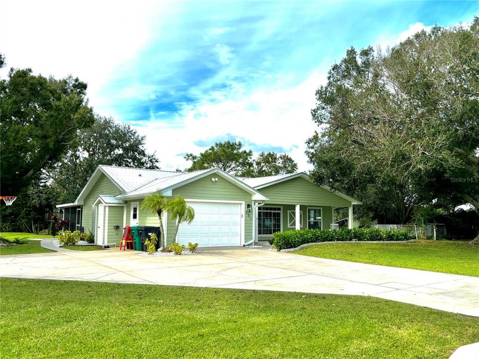 For Sale: $395,000 (3 beds, 2 baths, 1580 Square Feet)