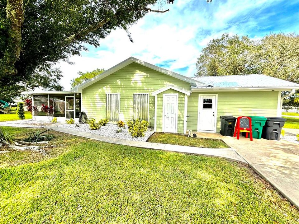 For Sale: $395,000 (3 beds, 2 baths, 1580 Square Feet)