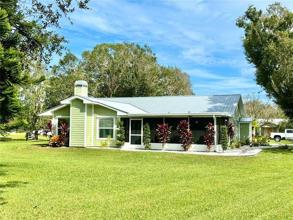 For Sale: $395,000 (3 beds, 2 baths, 1580 Square Feet)