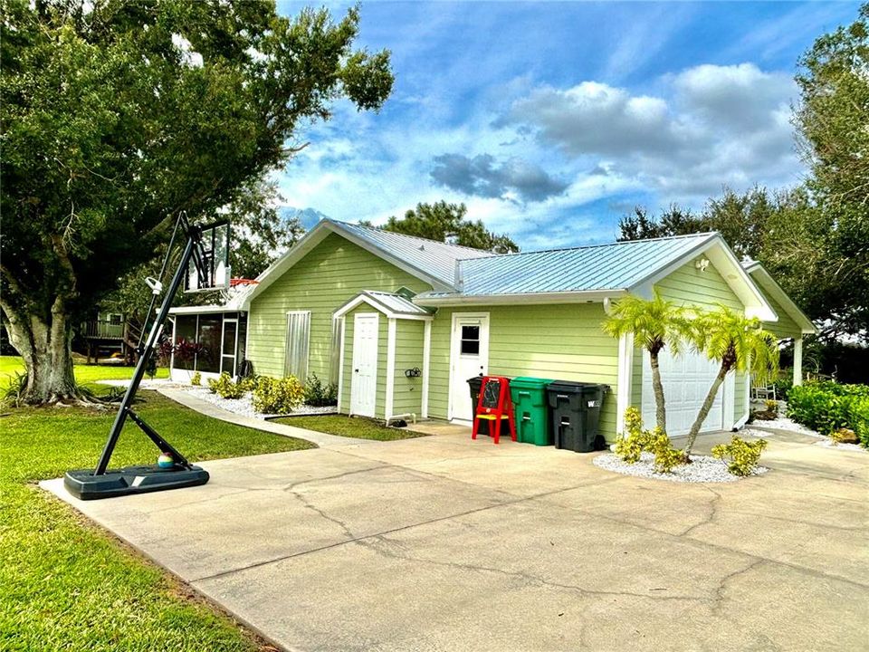 For Sale: $395,000 (3 beds, 2 baths, 1580 Square Feet)