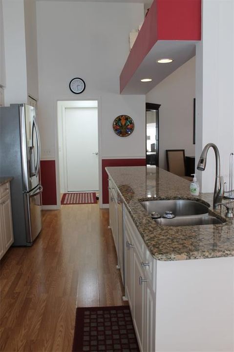 For Sale: $359,000 (2 beds, 2 baths, 1786 Square Feet)