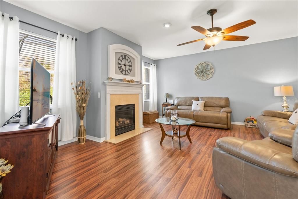 Active With Contract: $650,000 (5 beds, 3 baths, 3041 Square Feet)