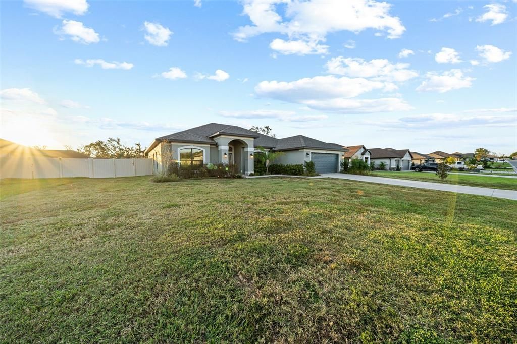 For Sale: $540,000 (4 beds, 2 baths, 2325 Square Feet)