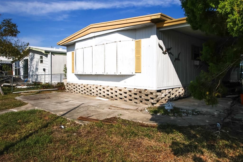 For Sale: $124,900 (2 beds, 2 baths, 1056 Square Feet)