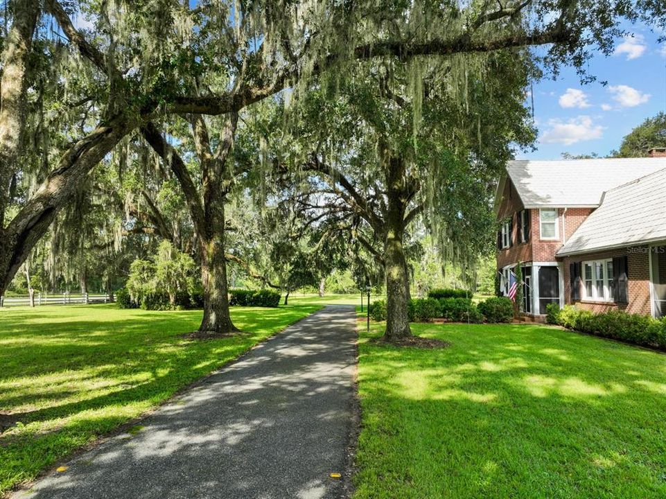 For Sale: $749,900 (3 beds, 2 baths, 2305 Square Feet)