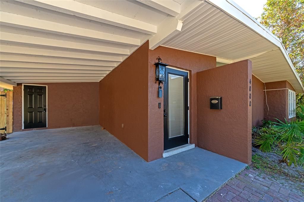 Carport with access to Laundry Room