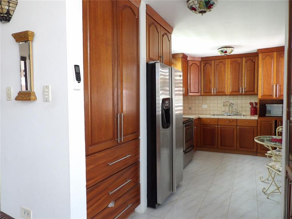 For Rent: $2,700 (3 beds, 2 baths, 1100 Square Feet)