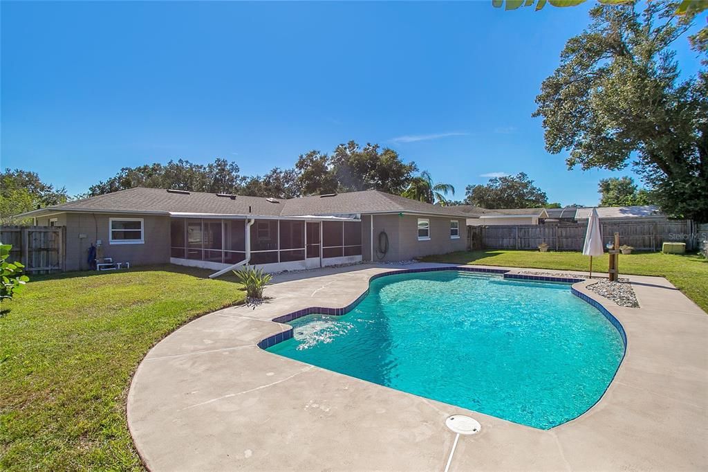 Pool in 1/4 acre yard