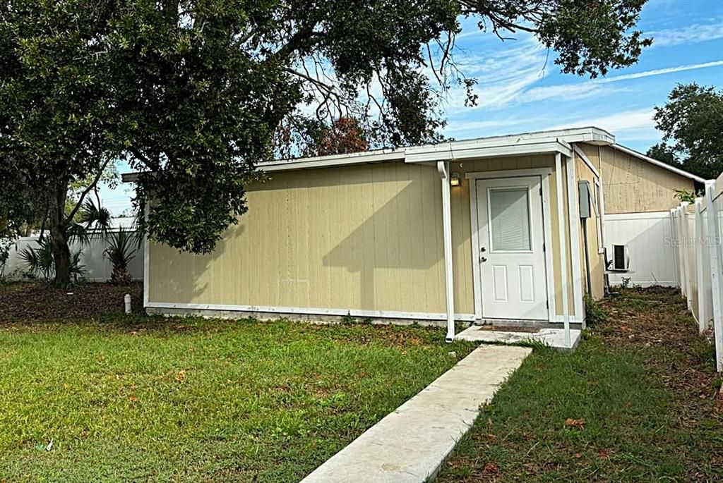 Tiny home in back of main house