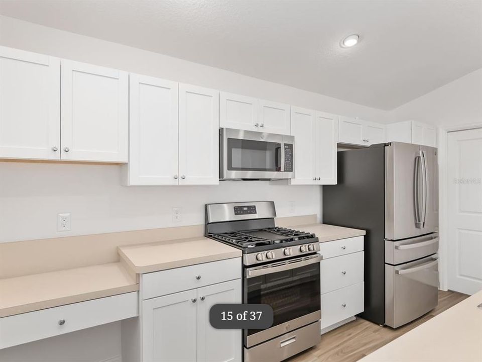 For Rent: $2,200 (2 beds, 2 baths, 1265 Square Feet)