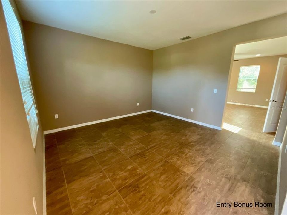 Entry bonus room