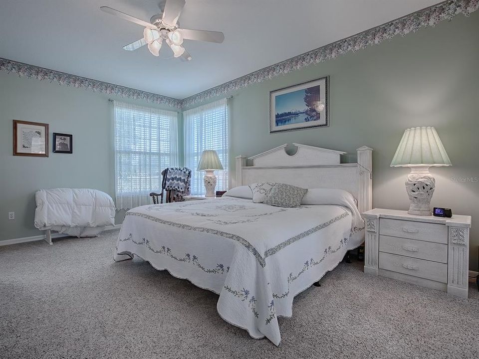 BEAUTIFUL MASTER BEDROOM SUITE